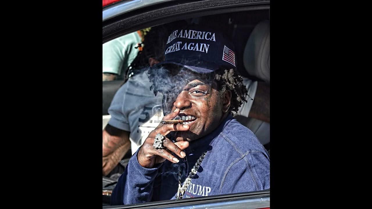 Please be reading. Camp rules for kids. грустный человек с книгой. Read aloud. человек читает книгу.