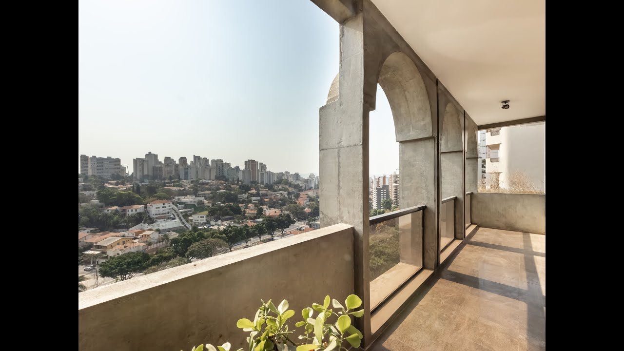 Higienópolis - Cobertura Duplex com Vista Permanente para o Pacaembu