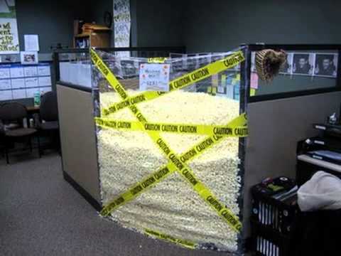 awesome work office cubicle pranks youtube