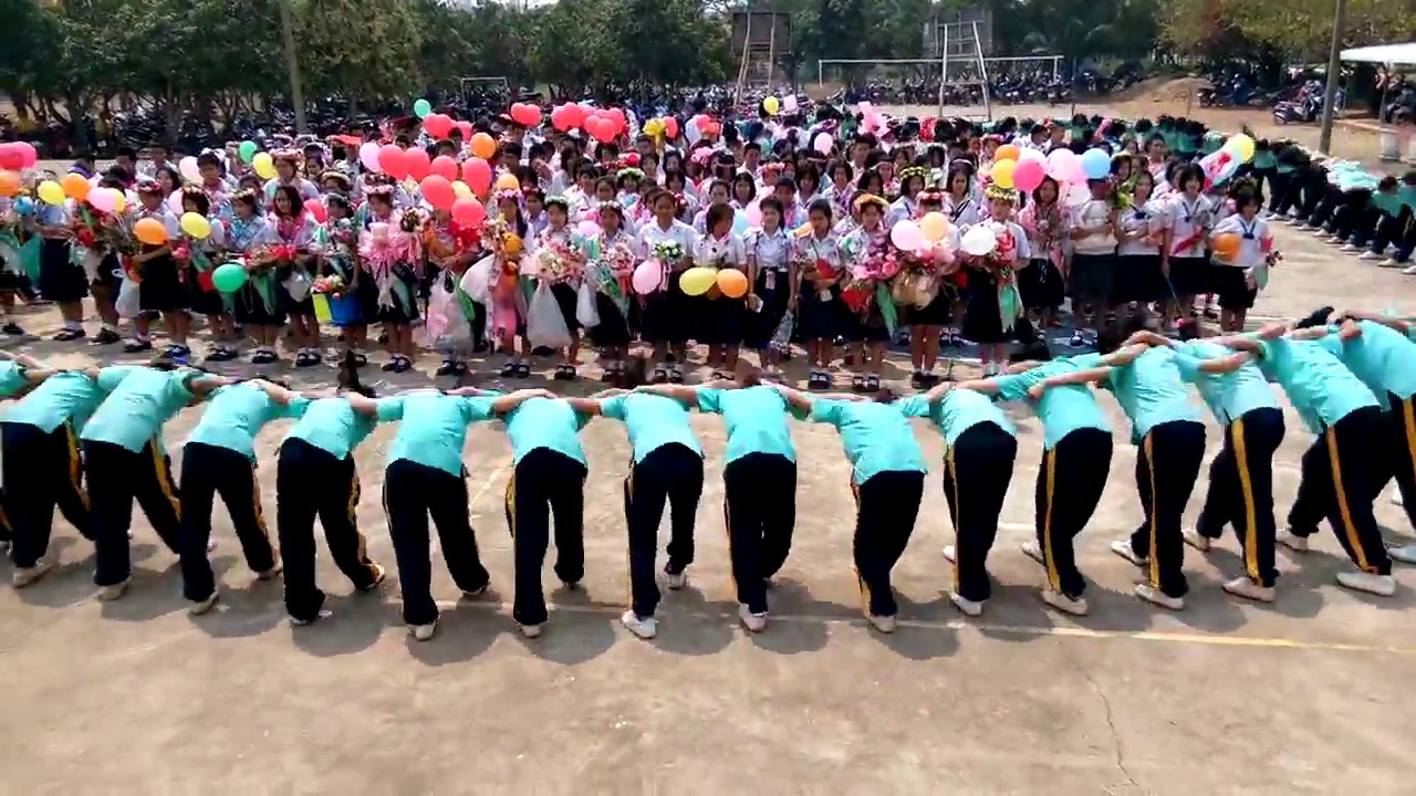 บูม พี่ ม.6 น้อง ม.3 @งานปัจฉิม ม.3 ม.6 โรงเรียนโพนสวรรค์ราษฎร์พัฒนา นครพนม 17/3/2017