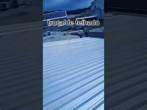 Troca de telhas por telhas trapézio. serralheria #shorts #serralheria #dinheiro