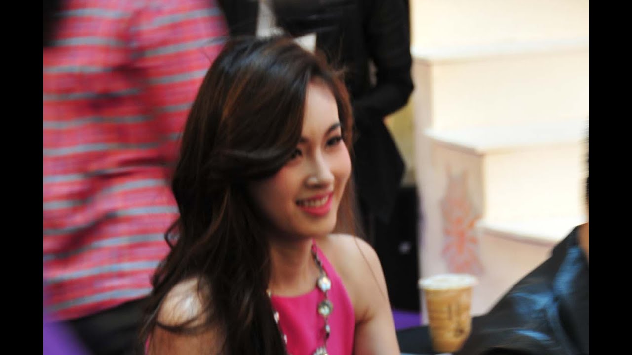 Miss Tiffany's Universe 2014. Ladyboy jury contest intro. With newhalf ปอย ตรีชฎา Nong Poy, MTU 2004