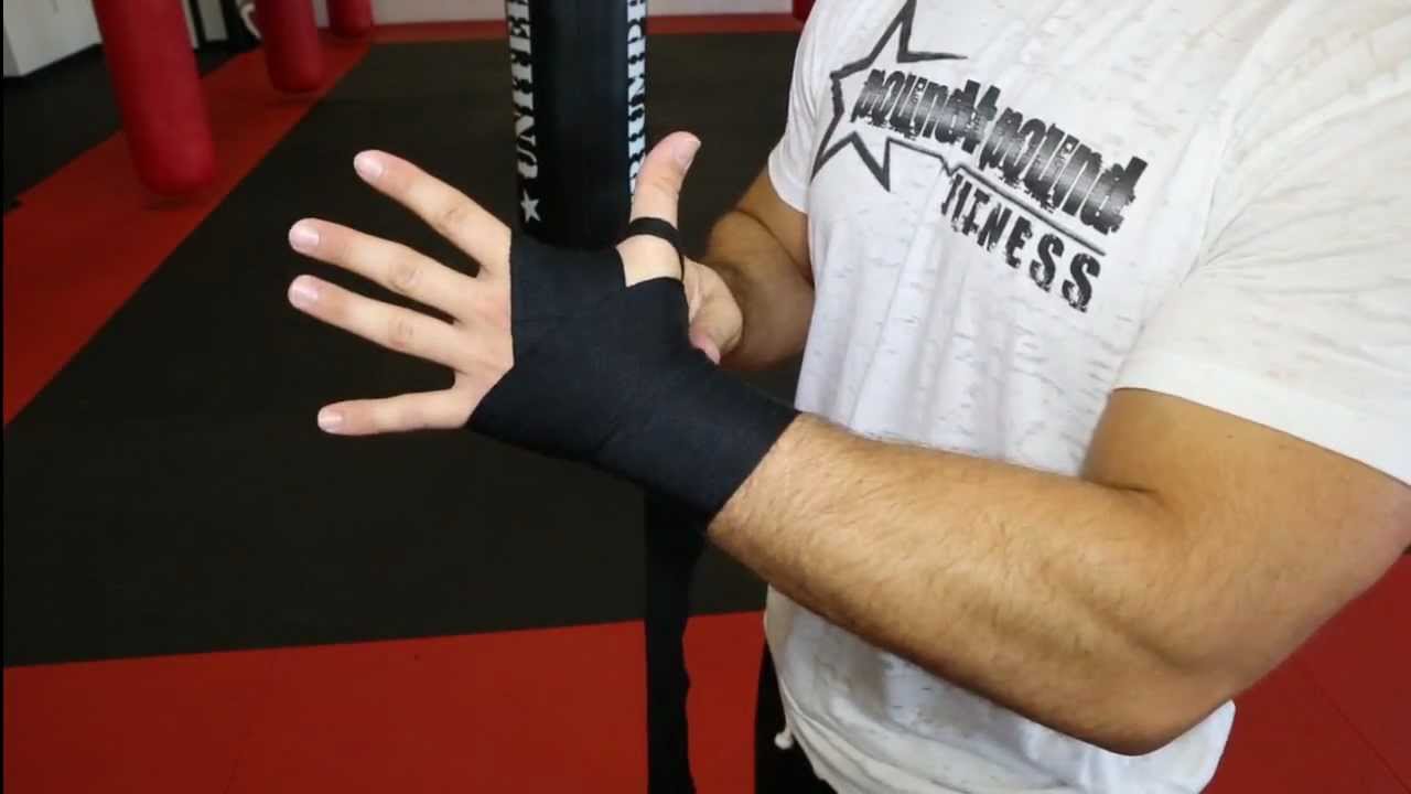 kip gevolgtrekking bloeden Hand Wrapping Instructions - How to wrap your hands for boxing and  kickboxing - YouTube