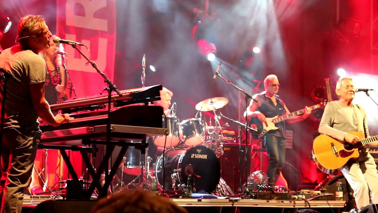 Wolfgang Ambros Es Lebe der Zentralfriedhof Live YouTube Wolfgang Ambros Es Lebe der Zentralfriedhof Live YouTube