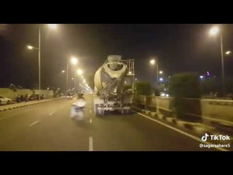 esi bike stunt kabhi nahi dekhi hogi