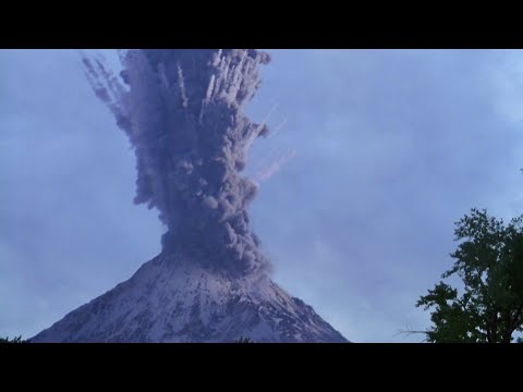 Dante's Peak 1997 - The Eruption