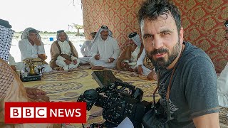 How do you film in extreme heat? - BBC News