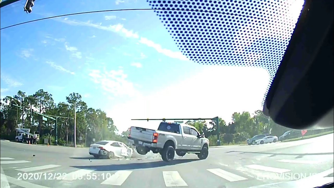 Car Crash Compilation - Bad Drivers & Driving Fails #118 December 2020 ...