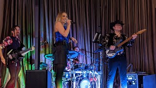 Dolly Parton :  9 to 5 -  Live cover