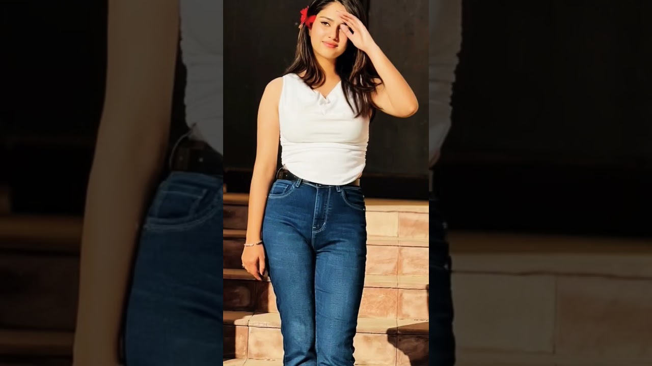 Pakistan actress Mamya Shajaffar Areeba Habib Tight Jeans Hot Cleavage Bold Navel Show Photoshoot