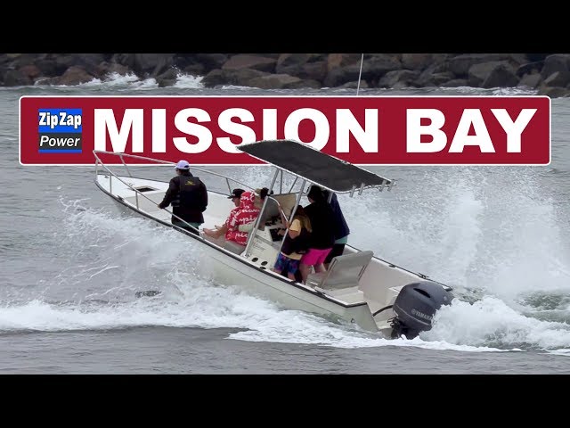 20 Boats and a dude on his belly / Mission Bay, San Diego - YouTube
