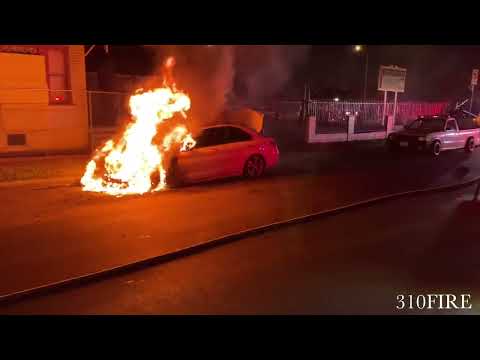 LAFD Light Force 33 Puts Out Mercedes C Class Car Fire | SOUTH LA, CA