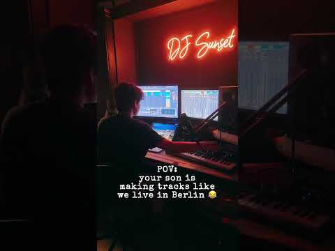 your son making tracks like we live in berlin 😂#techno #producer #newmusic #melodictechno #dj