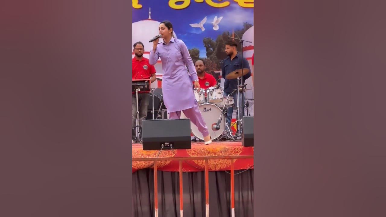 jenny johal live singing on stage |😍😍 #jennyjohal #liveconcert #music #shortsyoutube