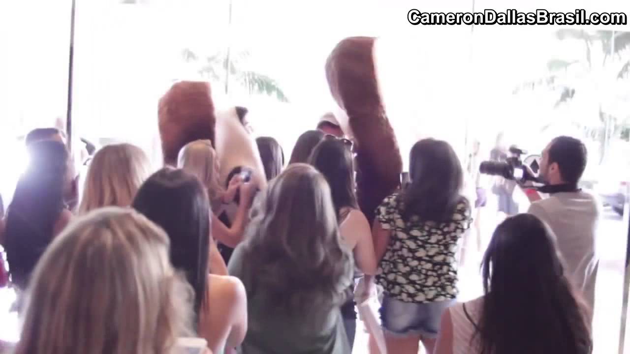 Sandwiching People (Legendado PT/BR)