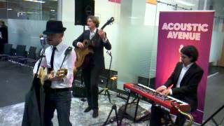 Acoustic Avenue live auf einer Vernissage in Karlsruhe (2012)