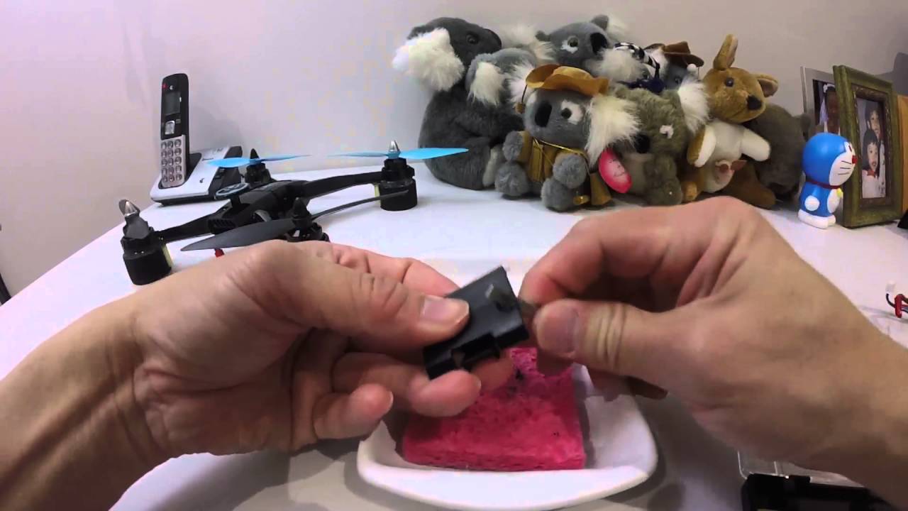 Quadcopter - JJRC X1 battery door mod