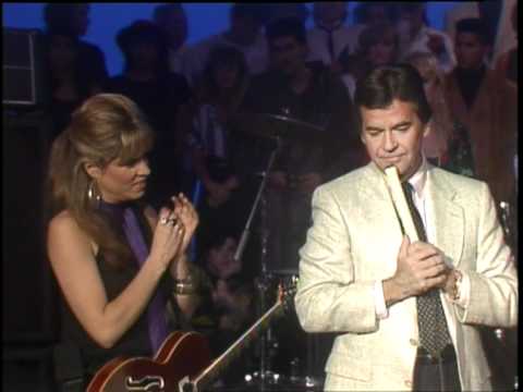 Dick Clark Interviews The Bangles - American Bandstand 1986