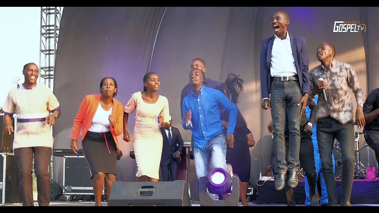 Mbega igisirimba cuzuye Ubu Mana 😍😍 hamwe n'abayumbe b'i Bujumbura