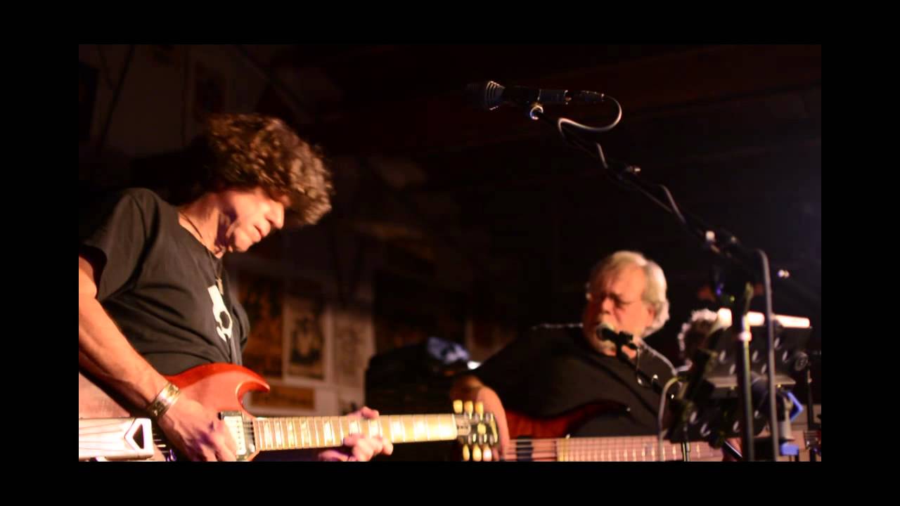Ver Mark Karan's Buds - Down In Hollywood (written by Ry Cooder/Tim Drummond) no YouTube Ver Mark Karan's Buds - Down In Hollywood (written by Ry Cooder/Tim Drummond) no YouTube