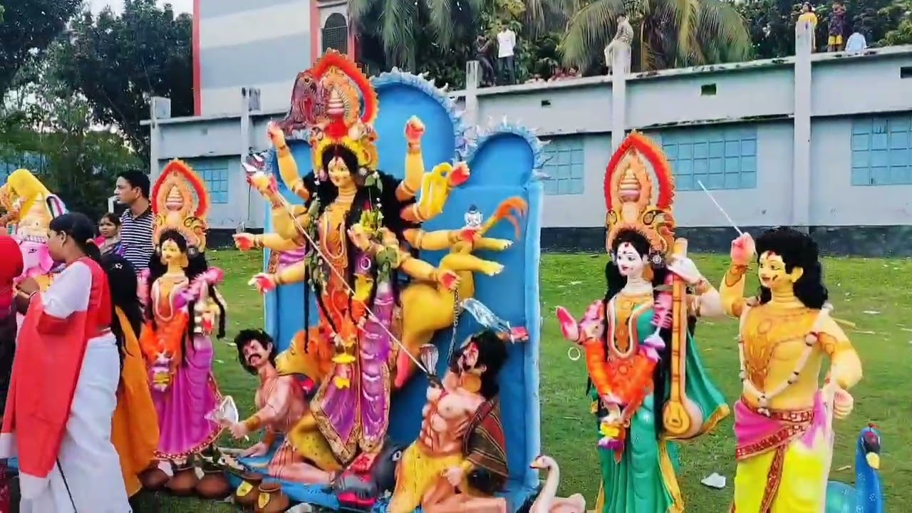 প্রতিমা বিসর্জন ২০২৫।স্থানঃ কৃষকগঞ্জ বাজার।উল্লাপাড়া,সিরাজগঞ্জ।দেখতে ভুলবেন না দেখুন কি অসাধারন নাচঁ