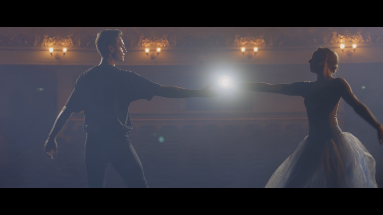 YouTube에서 Orvak - One Moment More (Official Video) 보기 YouTube에서 Orvak - One Moment More (Official Video) 보기