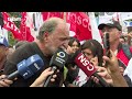 Empujones y golpes entre manifestantes y la policía en la protesta de organizaciones sociales