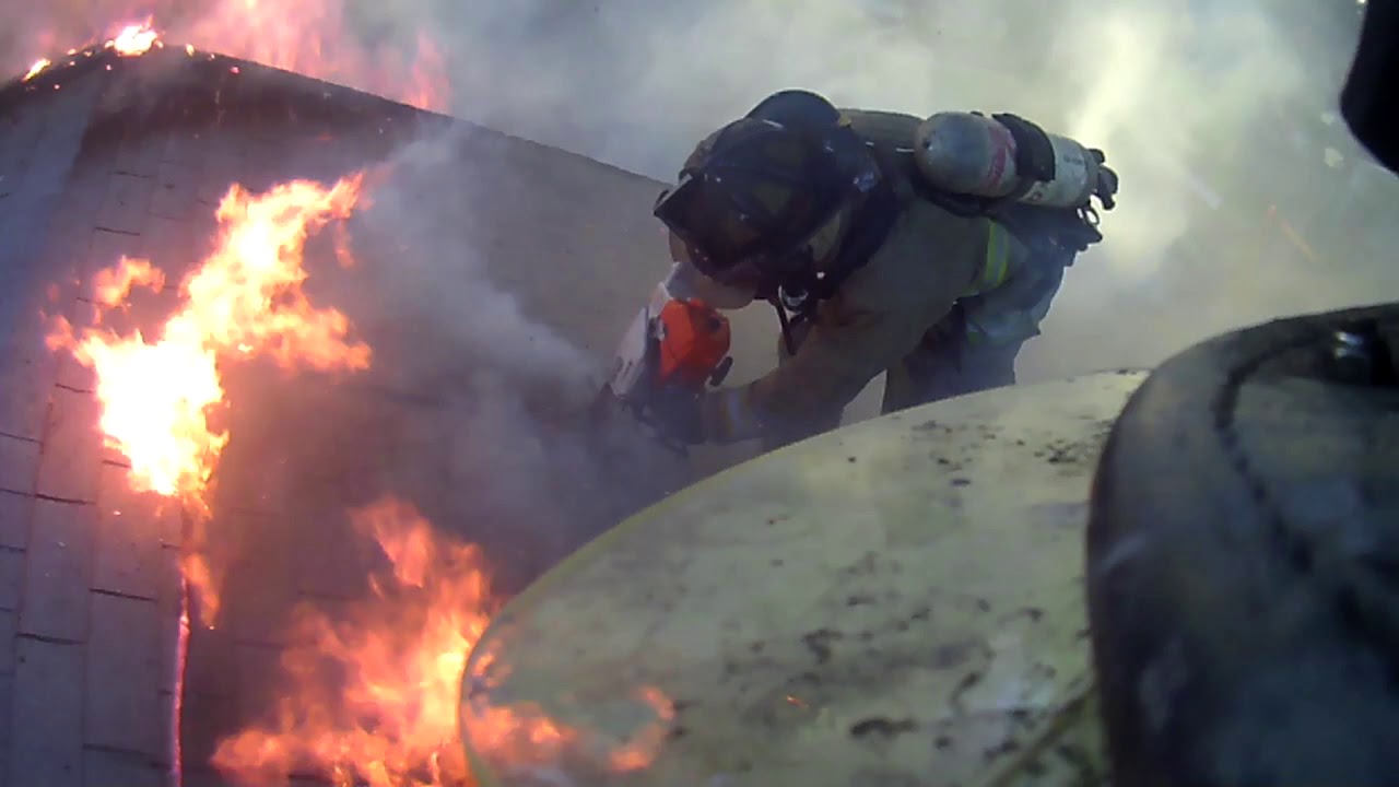 Ladder 25 Vertical Ventilation