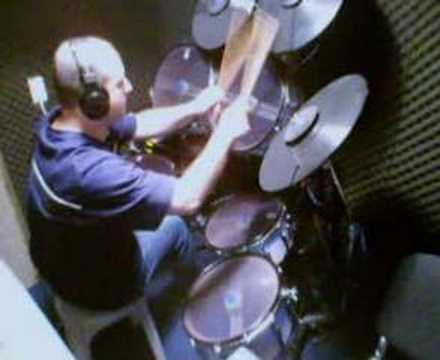 My own (DIY) build electronic drum (sensitivity test)