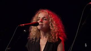 Video thumbnail of "Patty Griffin &  John Smith - Knockin' On Heaven's Door (Live on eTown)"