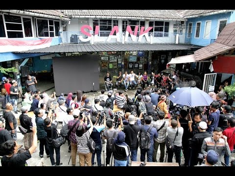 SLANK Ajak Menomor-satukan Indonesia Dengan Lagu #BarengJokowi SLANK Ajak Menomor-satukan Indonesia Dengan Lagu #BarengJokowi