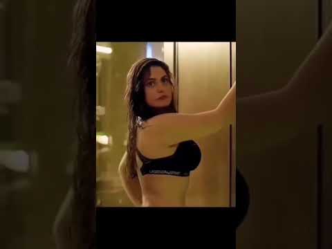 hot romantic scenes of Zarina khan#sexy#bikini#hot#zarinakhan#sex