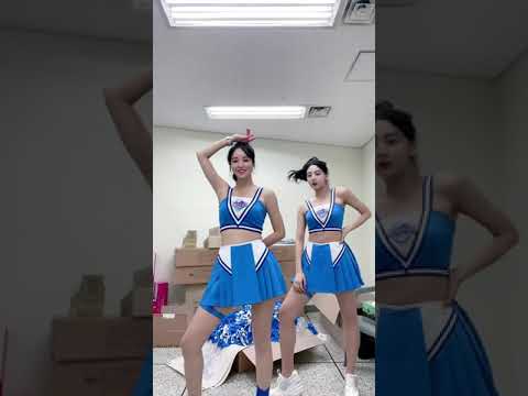 Liseli japon Kore Çin Asyalı kızlardan mini etekli dans akımı videoları #shorts #tiktok #short