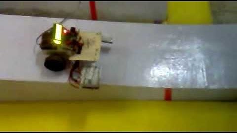 Edge Following Robot, Techkriti 2011.mp4