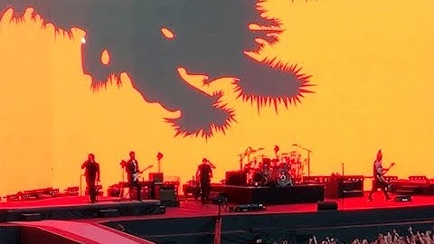 U2 - Where the streets have no name - live London 2017 Twickenham