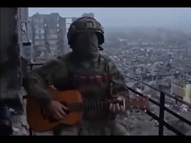 Russian soldiers sings: Just don't tell mom that I'm going to Bakhmut class=