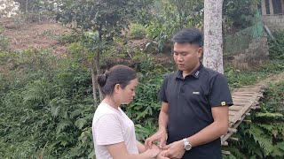 Nhan and Ha went to the local market together, and returned to their hometown to visit their mother. screenshot 2