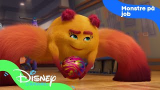 Bowling | Monstre på job | Disney Channel Danmark