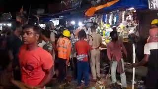 হাওড়া স্টেশনের বাইরে বেআইনি দখল হঠাতে বুলডোজার অ্যাকশন | গুঁড়িয়ে দেওয়া হলো সমস্ত অবৈধ দখলদারি