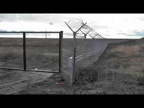 Russia completes wall on Crimea-Ukraine border