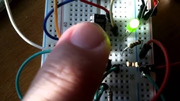 Infrared reflective sensor (TCRT5000) with schmitt trigger (7414)