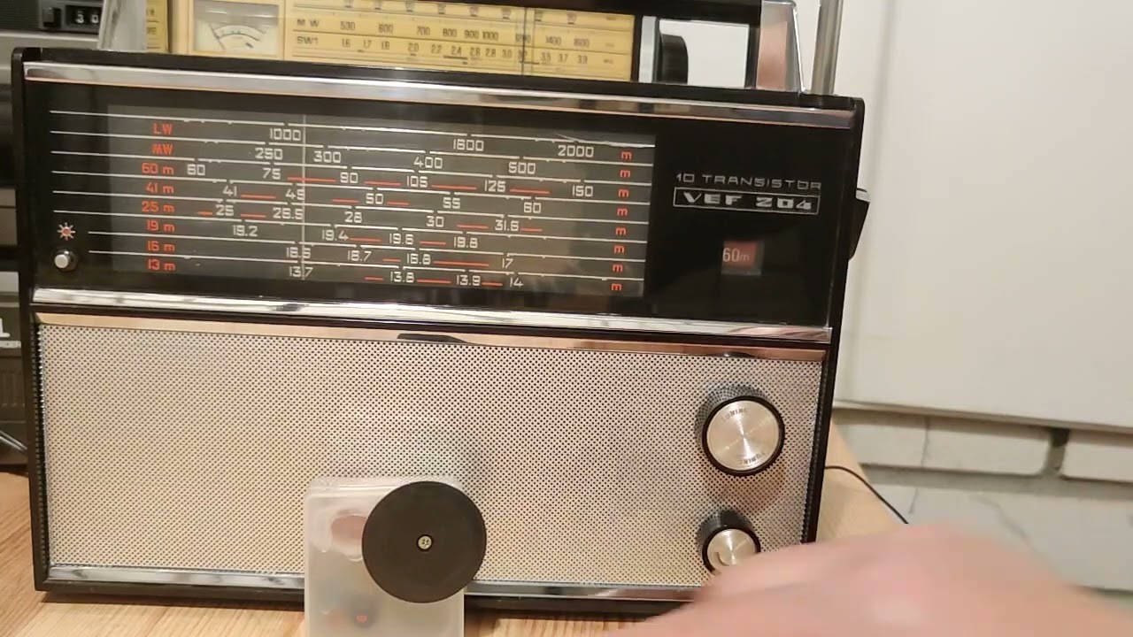 ВЭФ 204. Прием на 80 метрах SSB.
