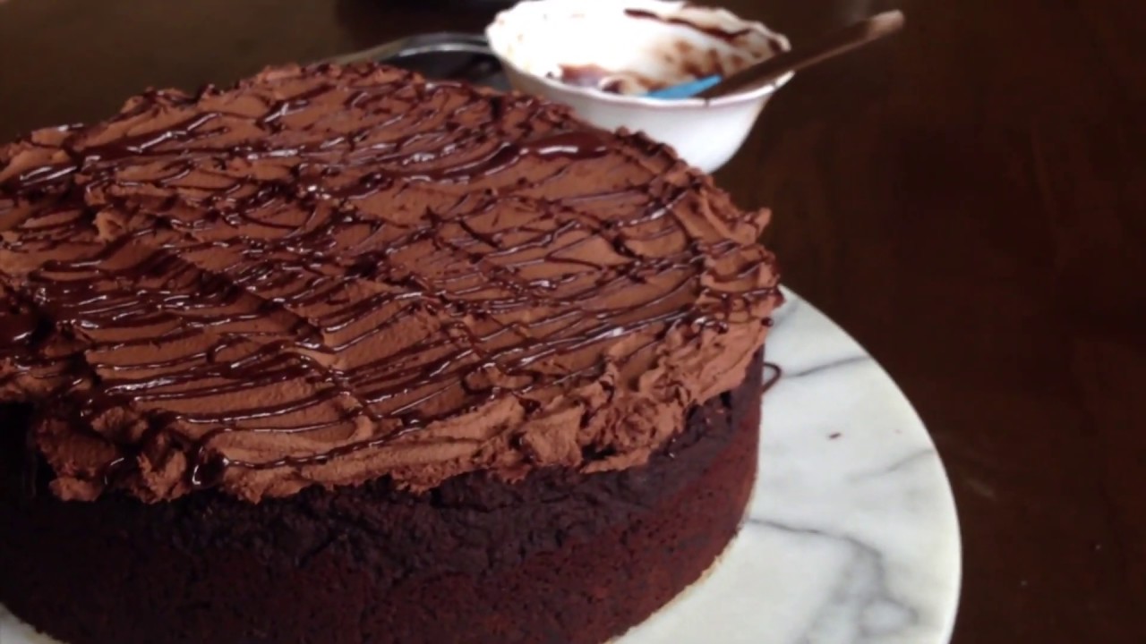 HOW TO BAKE Gluten & dairy free Chocolate Fudge Cake *Tutorial* [nut