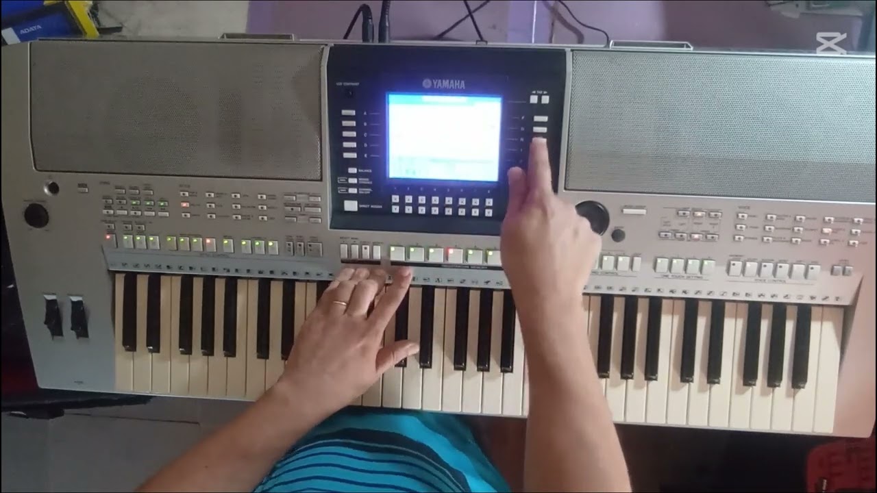 Demonstração das funcionalidades do teclado PSR-S710