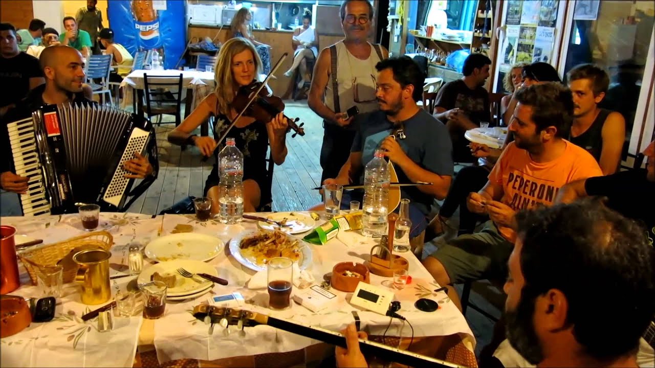 Δυο μάγκες μες στη φυλακή (Άη Γιάννης, ταβέρνα Ζερβού)