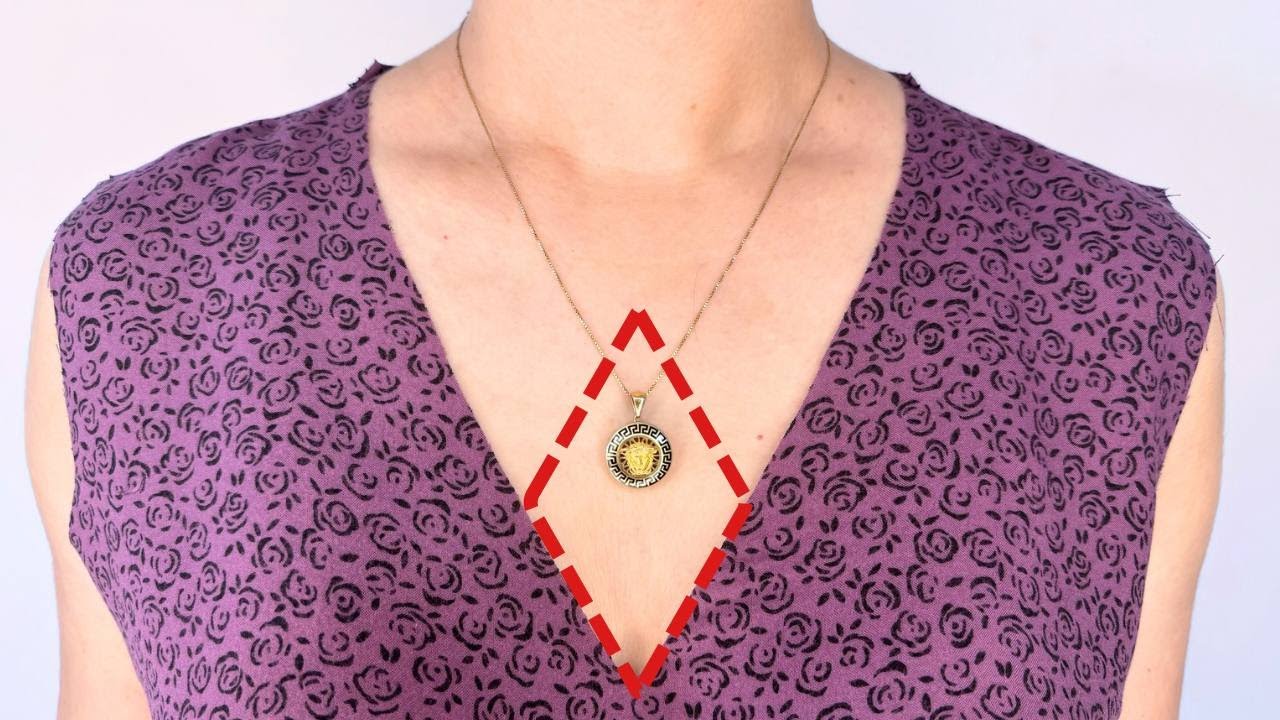 How to Reduce a Large Neckline in 5 minutes : Genius sewing tips 🥰