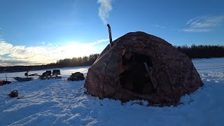 ТРИ ДНЯ НАЕДИНЕ С ТАЙГОЙ \ КОМФОРТНОЕ ЖИЛИЩЕ НА ЛЬДУ \ РАССТАНОВКА ЖЕРЛИЦ, ВЕЧЕРНИЙ БЫТ Ч.1