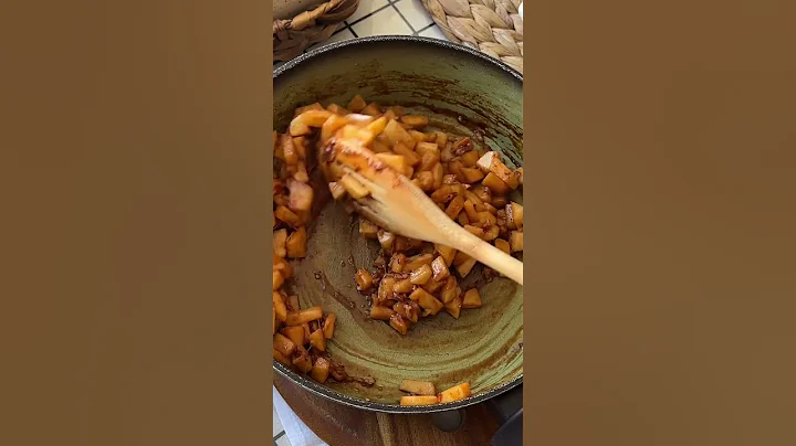 Perfectly Crisp Apple Strudel: Easy Recipe for a Flaky Delight