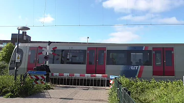Spoorwegovergang Vlaardingen/ Passage a Niveau/ Railroad-/ Level Crossing/ Bahnübergang