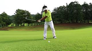 【Honda GOLF】三觜喜一プロ（2）：Lesson 5 左足上がり斜面の打ち方